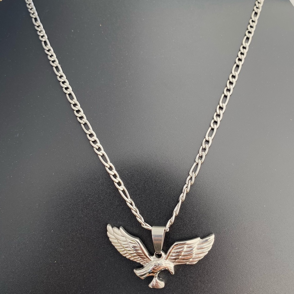 Stainless Steel Eagle Pendant and Chain Men Women WATERPROOF / Águila Acero